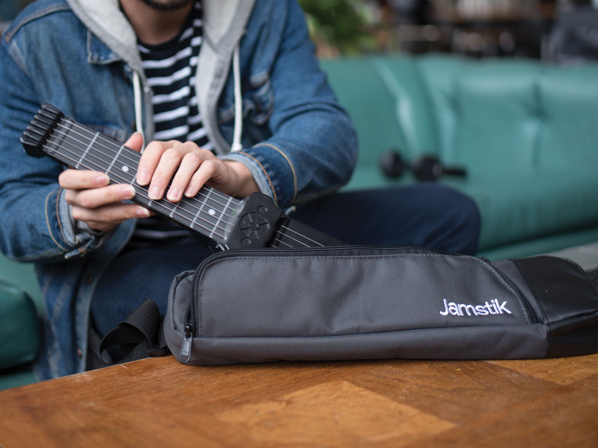 Jamstik 7 with Carrying case for travel
